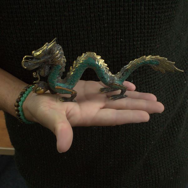 Fengshui - Pequeño dragón con bola - 20cm