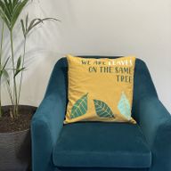 Funda de Cojín de Algodón Estampado - Somos Hojas - Amarillo, Azul y Natural