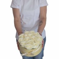 Caja de Regalo de Flores de Jabon - 9 Rosas Color Crema - Cuadrada