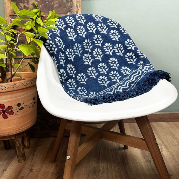 Manta Indigo Hecha a Mano - 170x120cm - Chhota Flower
