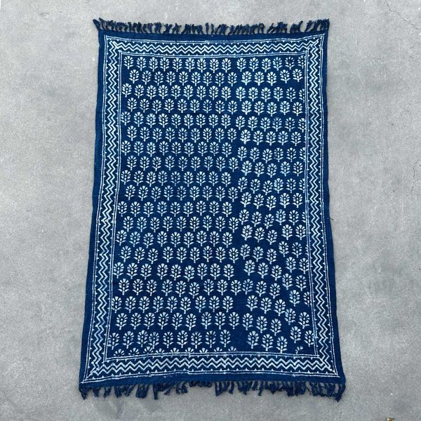 Manta Indigo Hecha a Mano - 170x120cm - Chhota Flower