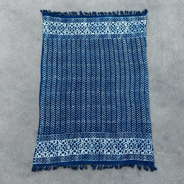 Manta Indigo Hecha a Mano- 170x120cm - Seedha Arrows