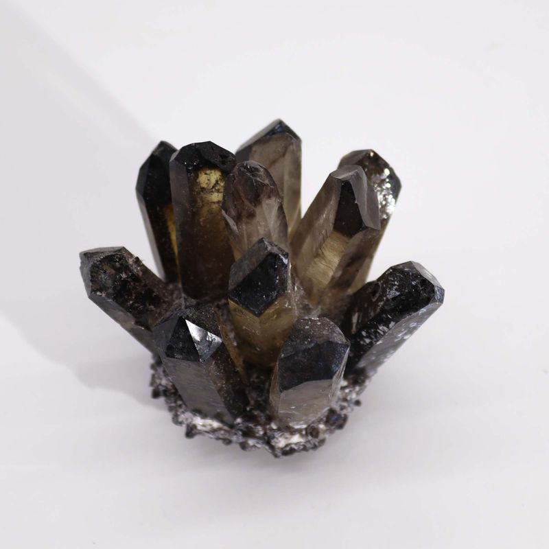 Racimo de Cuarzo Ahumado  (aprox 250-300 g 8 cm)