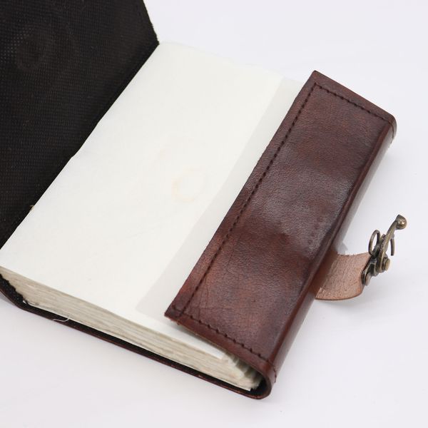 Cuaderno Marron Oscuro - Mal de ojo