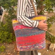 Bolsa Grande de Tela de Alfombra Reciclada - Tonos de Atardecer
