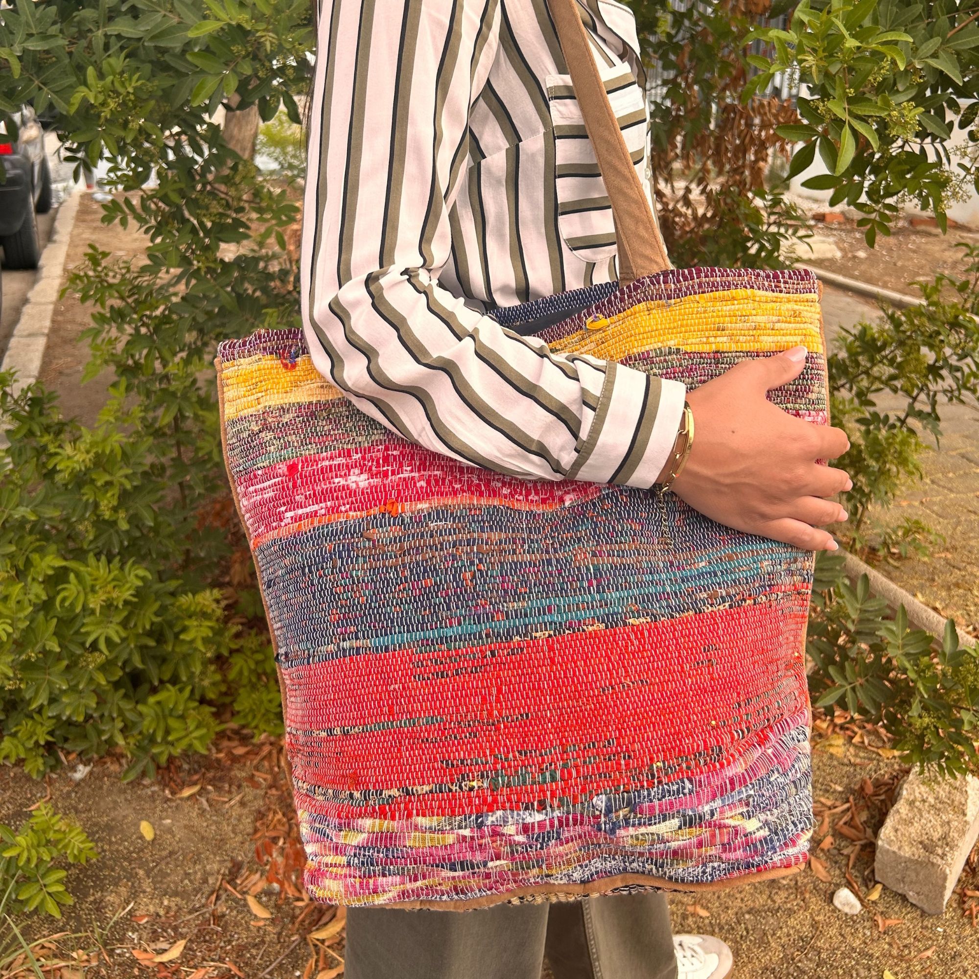 Bolsos Grandes de Alfombras Recicladas