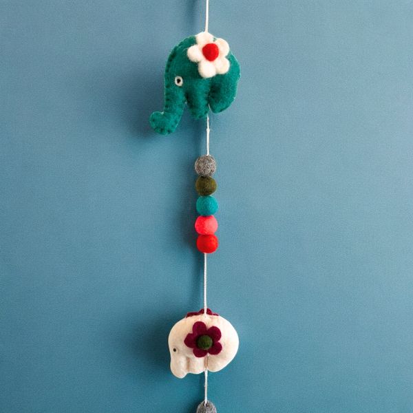 Colgante de Pared de Fieltro - Elefantes (colores aleatorios)