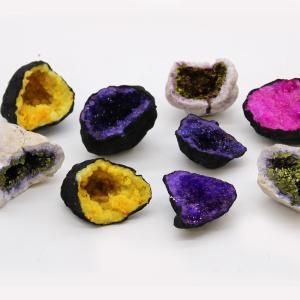 Geodas de Calcita Coloreada