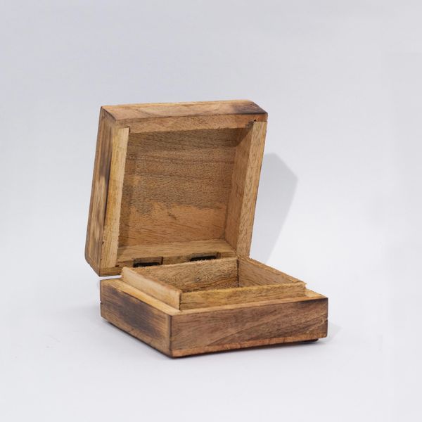 Caja cuadrada Pequeña 10 x 10 x 4,2 cm - Cupido & Corazón