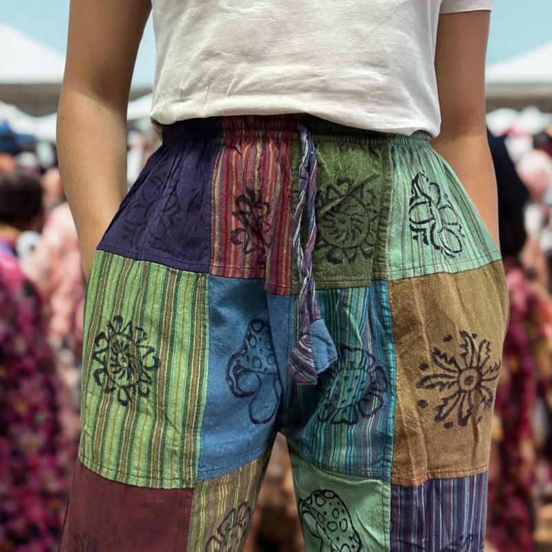 Pantalones Nomad Sari - Champiñón - Diseños de Impresión en Bloque - Tonos Verdes (105x127 cm) S/M