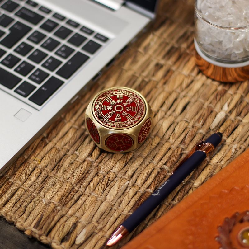 Fortuna Feng Shui  - Dados de Calendario Rojo y Moneda - Selector de Fechas Auspiciosas
