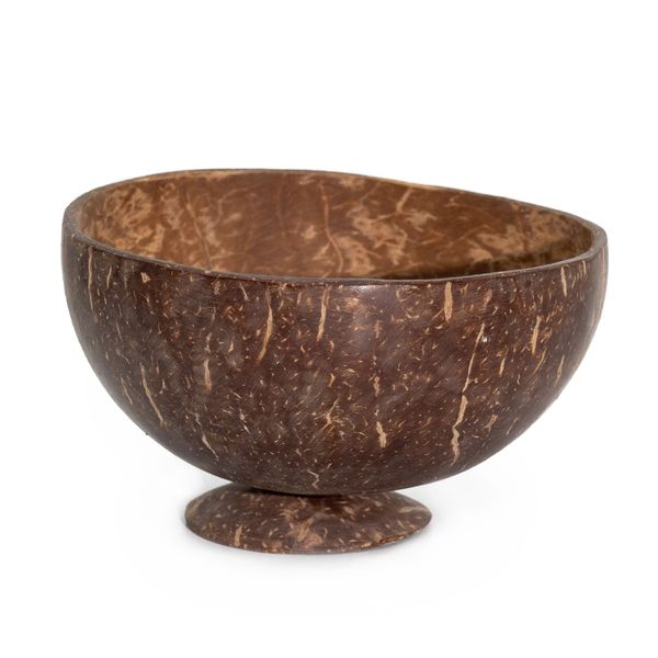 Tazón de coco natural mediano en soporte - pulido - uso artesanal - 8x13 cm