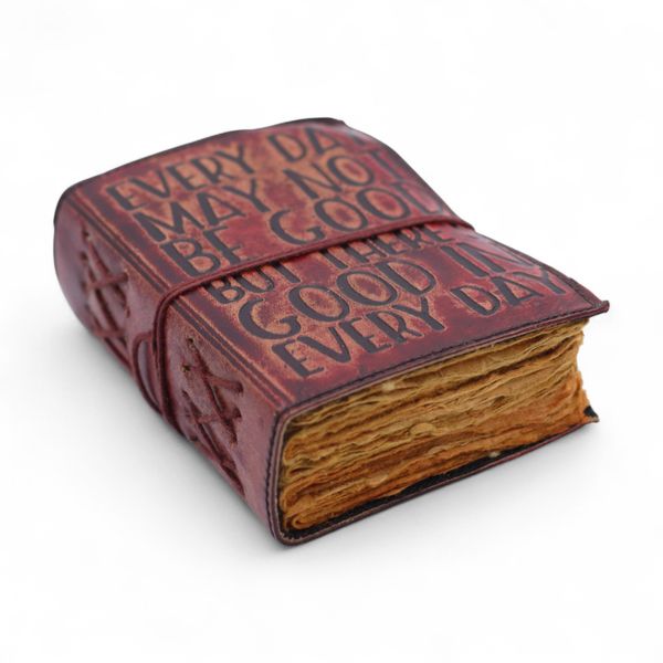 Cuadernos de Cuero con Bordes Irregulares - No todos los días son Perfectos