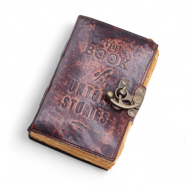 Cuadernos de Cuero con bordes Irregulares - El libro de las Historias jamás Contadas