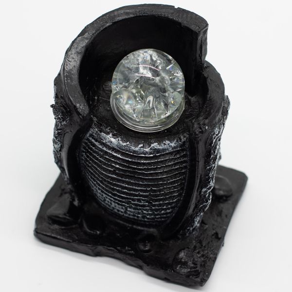 Fuente de Agua de Sobremesa – 15x13x20 cm – Vasija de Agua y Bola de Cristal