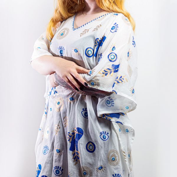 Nomad Sari - Kaftán - Diseño de Ojo Turco en blanco, azul y dorado