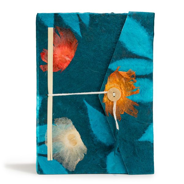 Cuaderno Grande Lokta - Bold Floral  (21x15cm) - 45 Hojas - Incluye Marcapáginas - Azul Medianoche