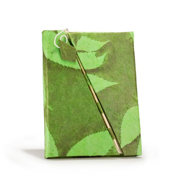 Cuaderno Mediano Lokta Bold Floral - Con Cierre De Bambú (15x12cm) - 45 Hojas - Verde Musgo