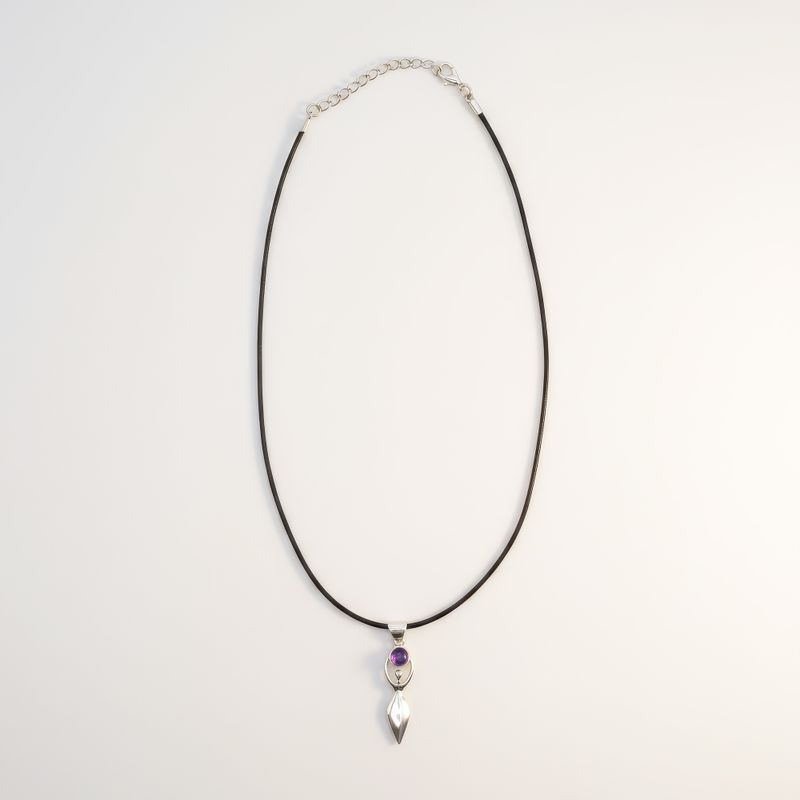 Colgante Esotérico de la India - Plateado (Cordón de 45 cm) - Amatista de la Diosa