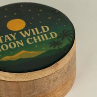 Caja redonda esmaltada - Stay Wild Moon Child