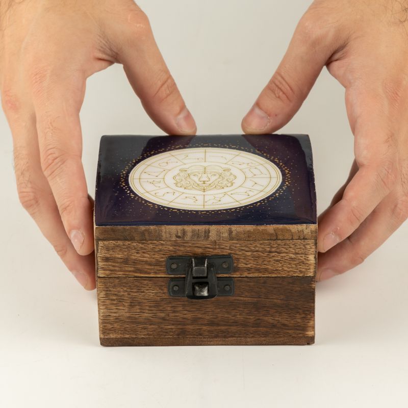 Caja pequeña esmaltada - Leo
