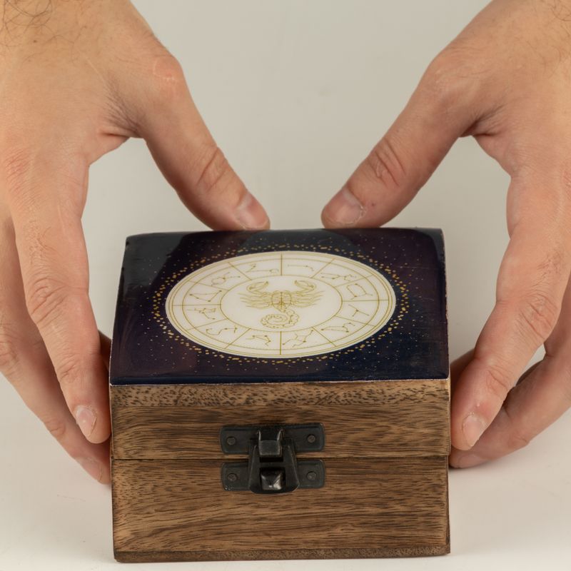 Caja esmaltada pequeña - Escorpio