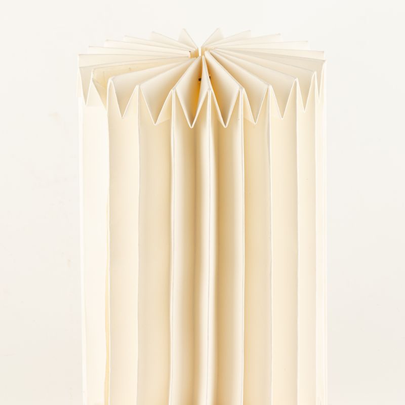 Aplique de pared de papel plisado estilo escandinavo