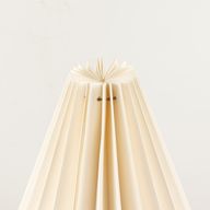 Pantalla de papel geométrica en forma de cono