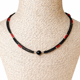 Collar Nepalés de Gemas Extra Finas de Dos Líneas - Colgante Negro y Coral