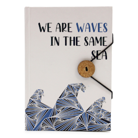 Libreta pequeña con correa - Somos olas del mismo mar