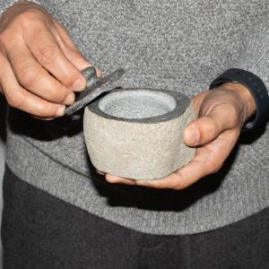 Proveedor de macetas naturales de piedra de rio