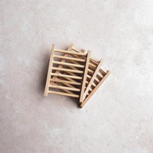 Jaboneras de madera Hemu – calidad y sostenibilidad en AW Artisan España. Protege y exhibe tus jabones artesanales con estilo natural y duradero.