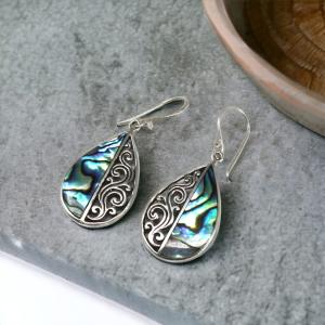 Proveedor de pendientes de nácar y plata