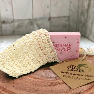 Fabricadas con fibras naturales como rami, sisal o bambú. Cuidan la piel y el planeta.